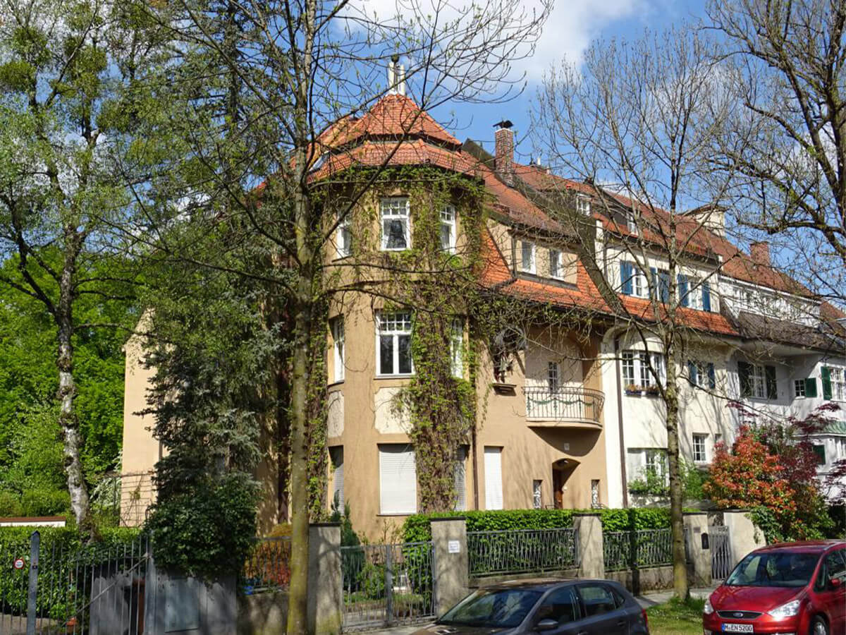 https://www.immobilienheinrich.com/wp-content/uploads/Gruenderzeitvilla_03.jpg