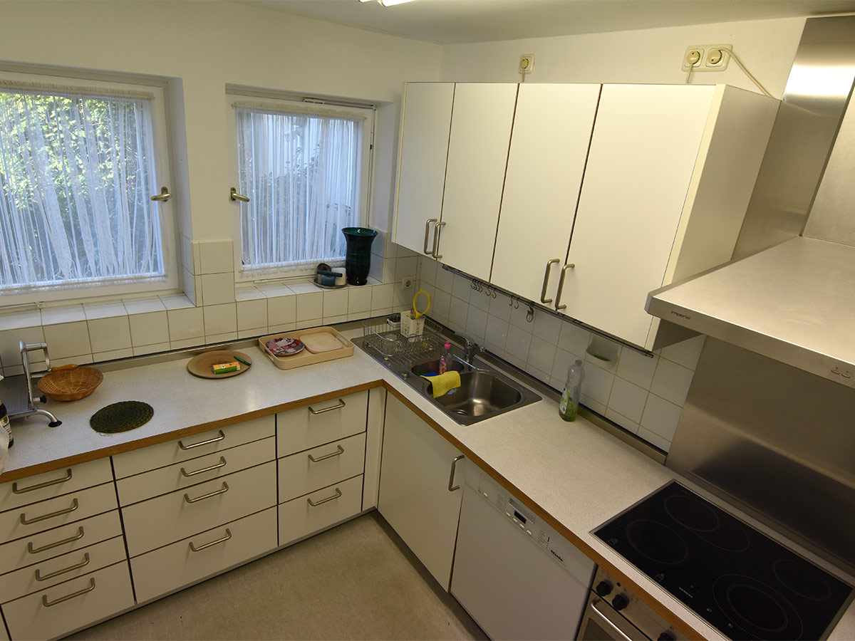 https://www.immobilienheinrich.com/wp-content/uploads/Reihenmittelhaus_Muenchen_Fuerstenried_Ausblick_06.jpg